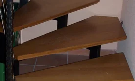 S 02 Kovové schodisko
