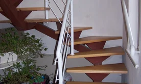 S 14 Kovové schodisko