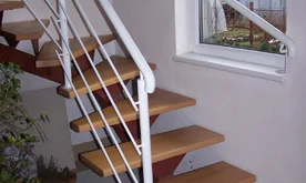 S 15 Kovové schodisko