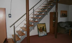 S 32 Schodisko podkrovie