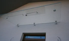 Sklo nad dvere PN8